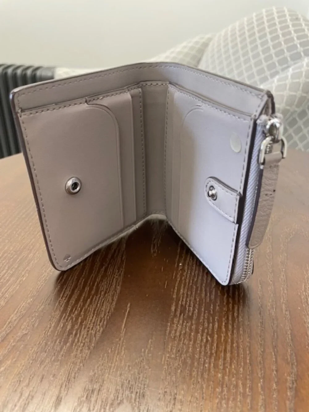 Kate Spade New York Small L-Zip Bifold Wallet - Nimbus Grey